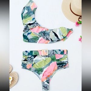 Never worn, super cute Shein two piece bathing suit. Size: Medium